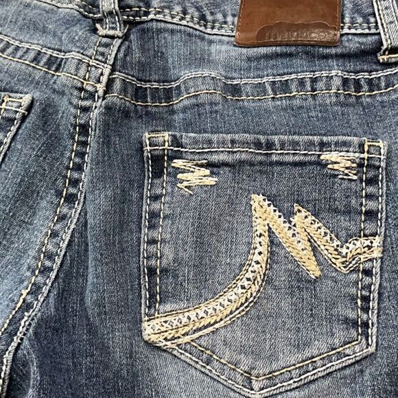 Maurices Medium Wash Curvy Easy Boot Jeans Women’s Size 3/4 Regular - Picture 7 of 8